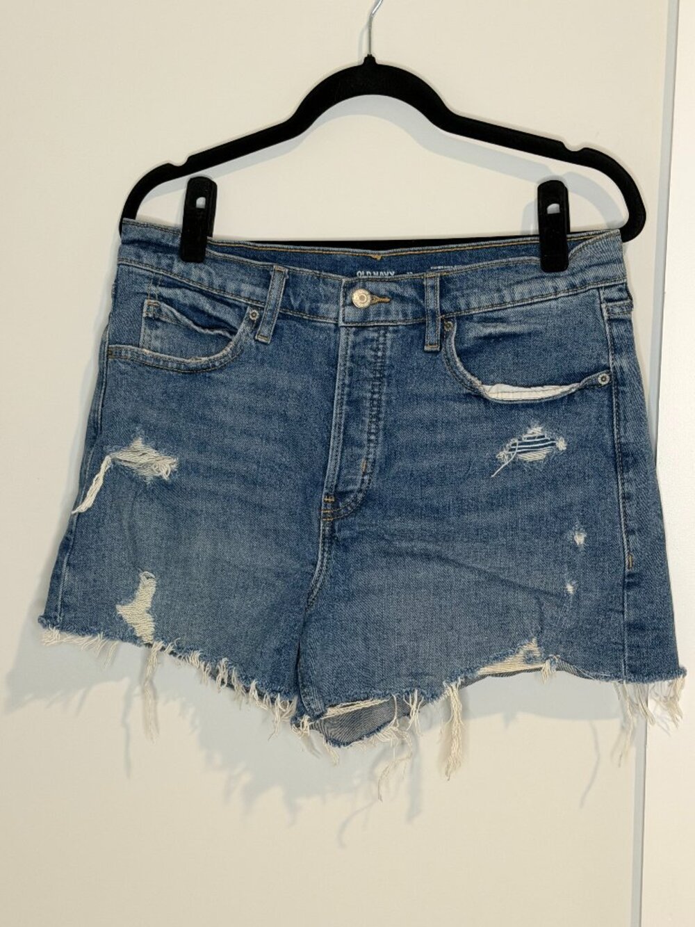 OLD NAVY - High Rise Distressed Denim Shorts